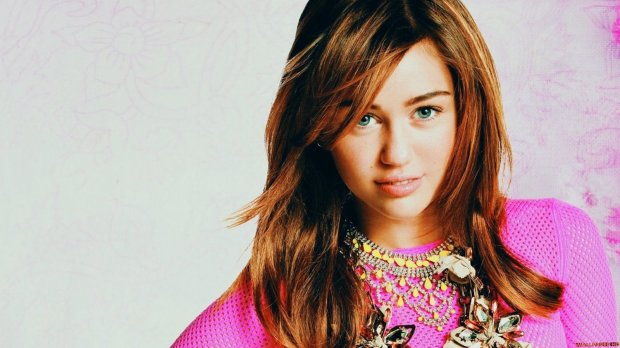 Miley Cyrus 5 1600x900